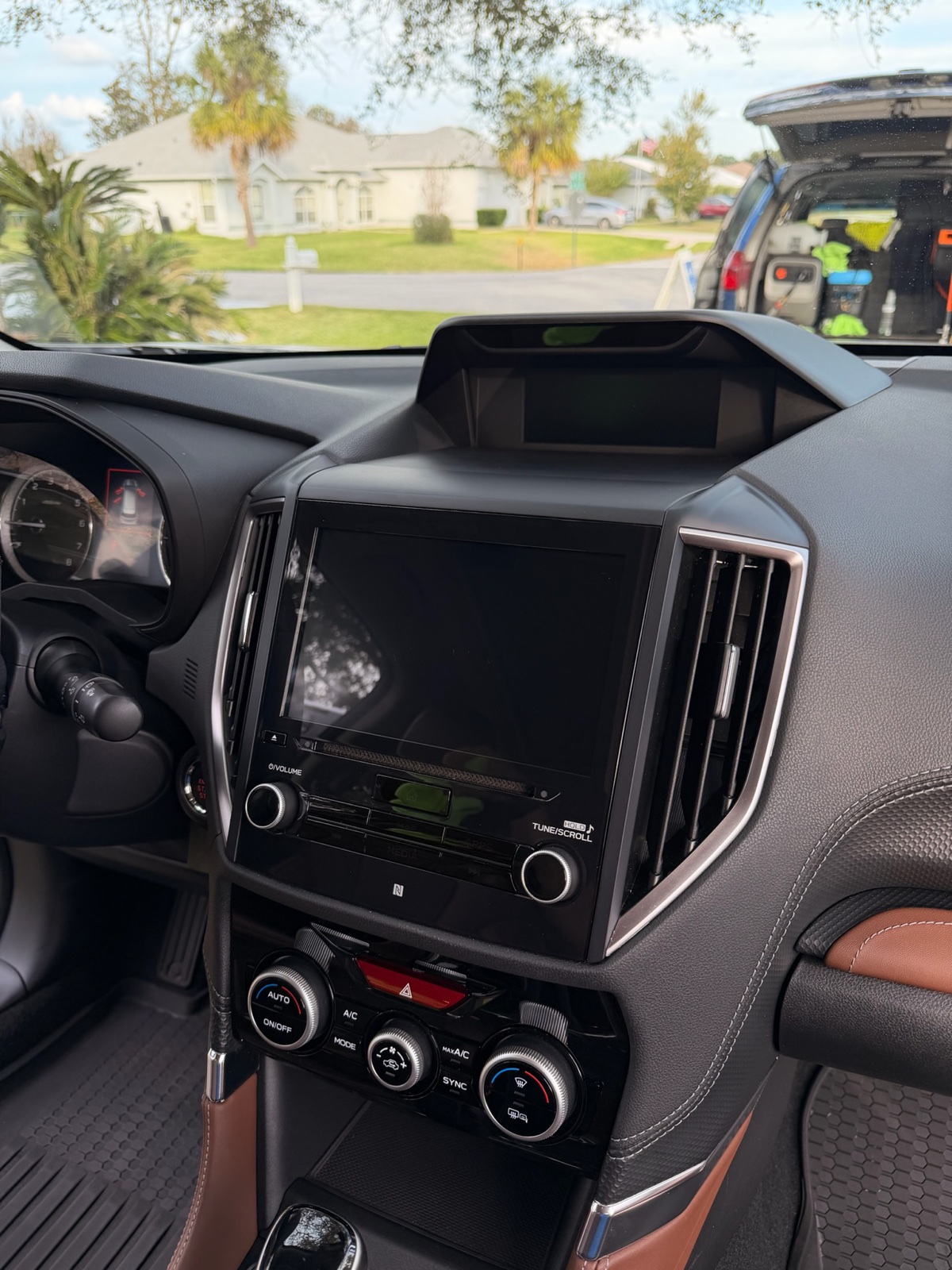 SUV dash and console, detailed